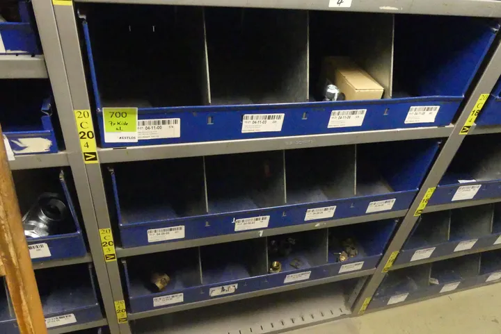 Konvolut Sanitär & Installation, Zubehör, divers Umfang: Feldinhalt, ohne Kiste